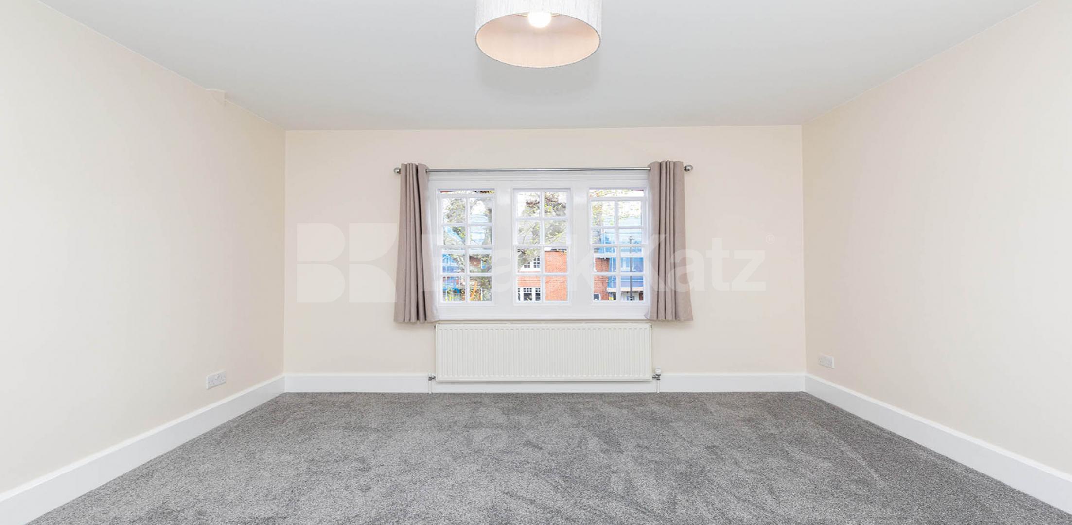 			NEWLY RENOVATED 2 BED, 2 Bedroom, 1 bath, 1 reception Apartment			 Beechwood Road, CROUCH END N8